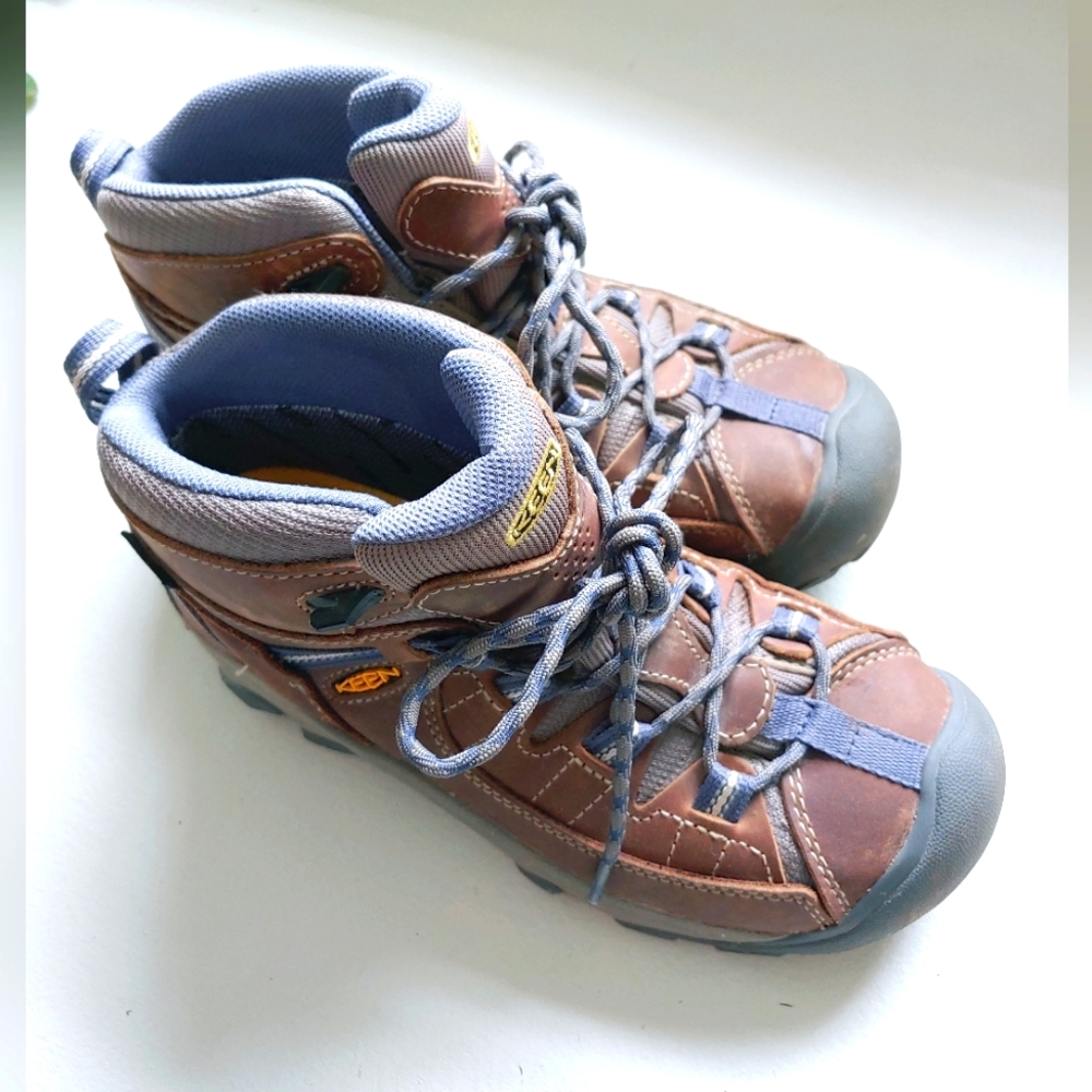 Keen Hiking Boots- Women's Size 7